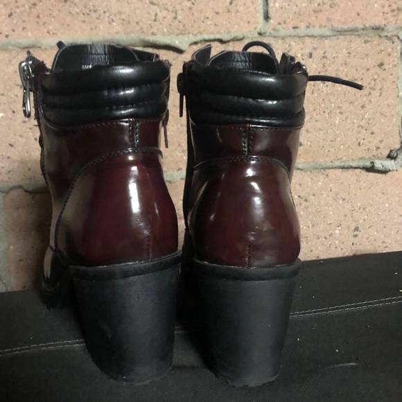 Boots with heal - Picture 3 of 3